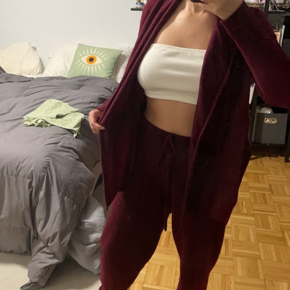 Cashmere set. - Picture 2 of 5